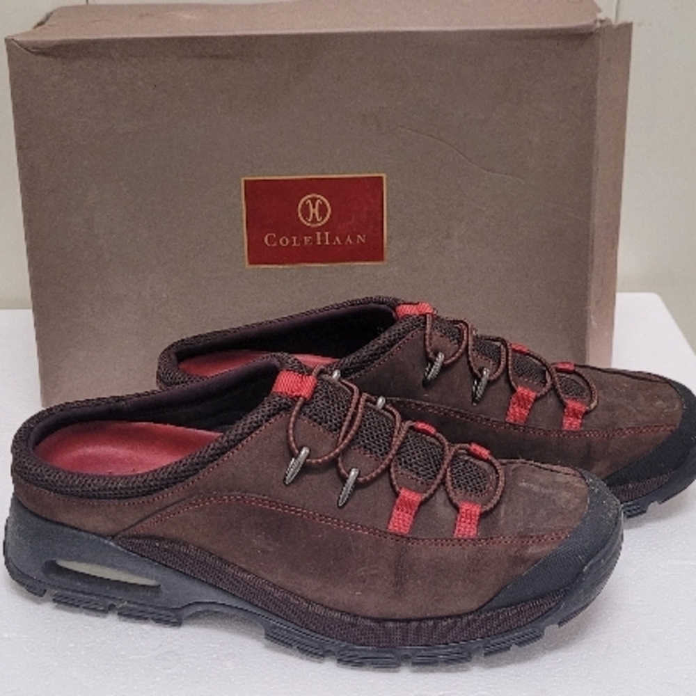 Cole Haan Womans Air Salem Dark Chocolate  Nubuk Clogs - Waterproof